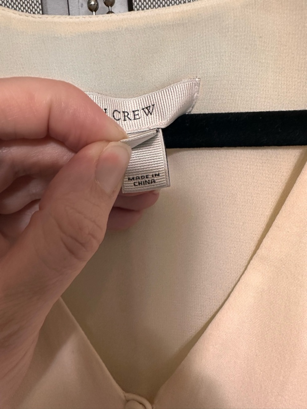 J.Crew 100% Silk Cream V-Neck Button Blouse | Classic Chic Sz 4 - Picture 6 of 12